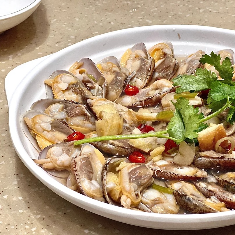 best chinese restaurants in hong kong: Chiu Chow Delicacies, Affordable Chazhou cuisine in North Point on the Michelin Guide