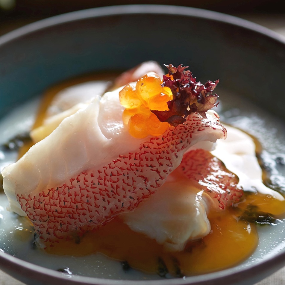 best chinese restaurants in hong kong: Duddell's, Stylish contemporary Cantonese restaurant in Central