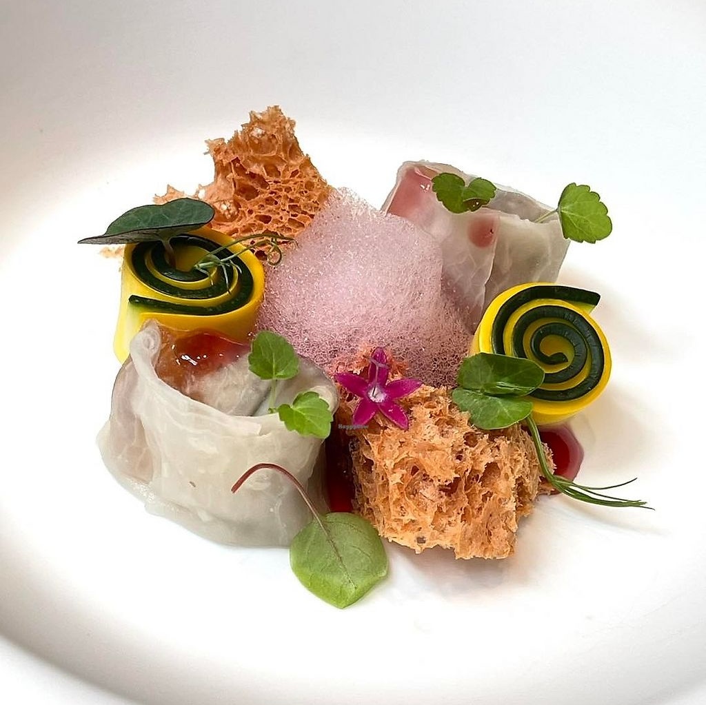 best chinese restaurants in hong kong: Yuan, Gastronomical vegetarian Chinese fine-dining restaurant in Central
