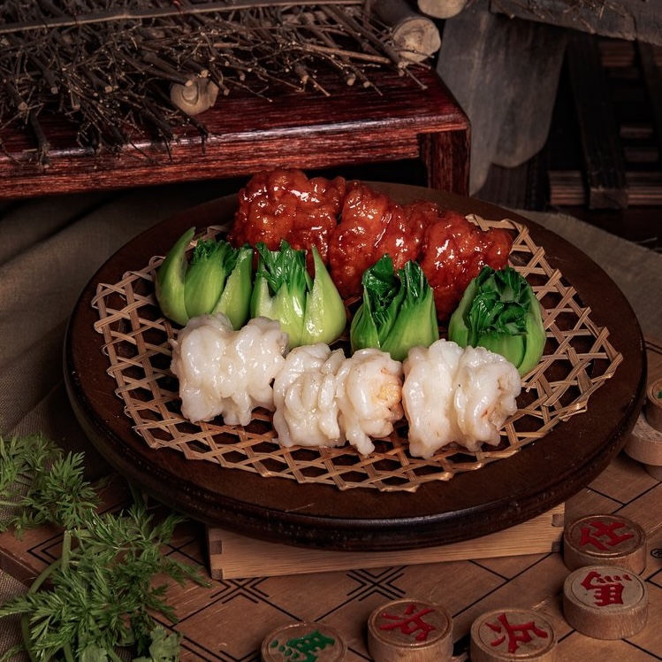best chinese restaurants in hong kong: Yat Tung Heen, Eaton HK's Michelin-starred Cantonese restaurant in Jordan with set menus
