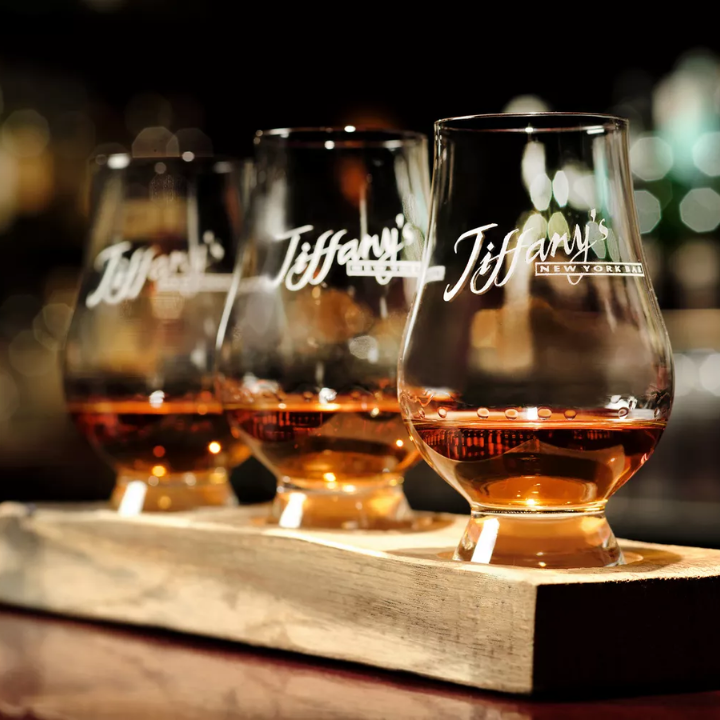 Best Jazz Bars In Hong Kong, Live Jazz, Tiffany's New York Bar speakeasy