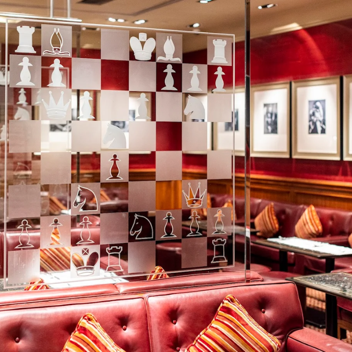 Best Jazz Bars In Hong Kong, Live Jazz, Captain's Bar, Mandarin Oriental 