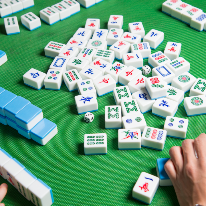 Organise a mahjong tournament for a black rain day